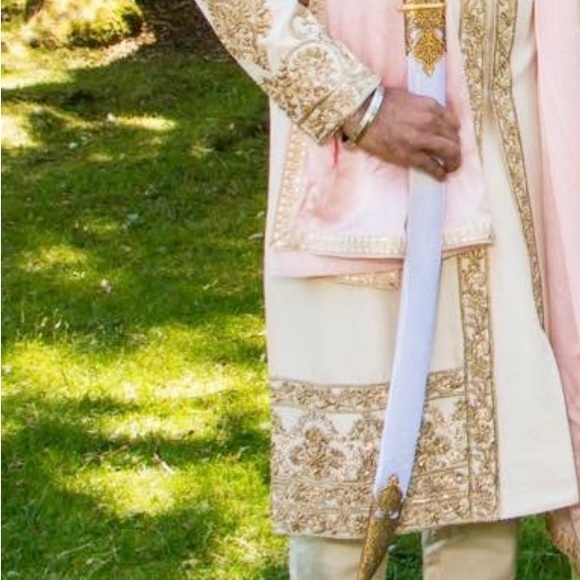 Mens - Indian wedding outfit - Picture 4 of 5